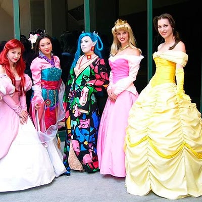 Príncipes, princesas, reyes, hadas y duendes