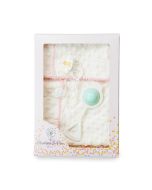 Manta, sonajero y chupete