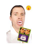 Dientes vampiro en blíster