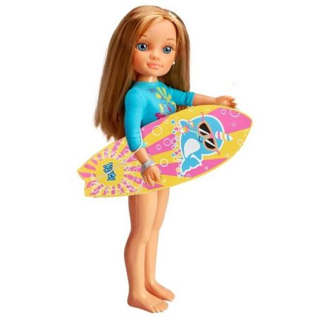 Muñeca Nancy un día haciendo surf